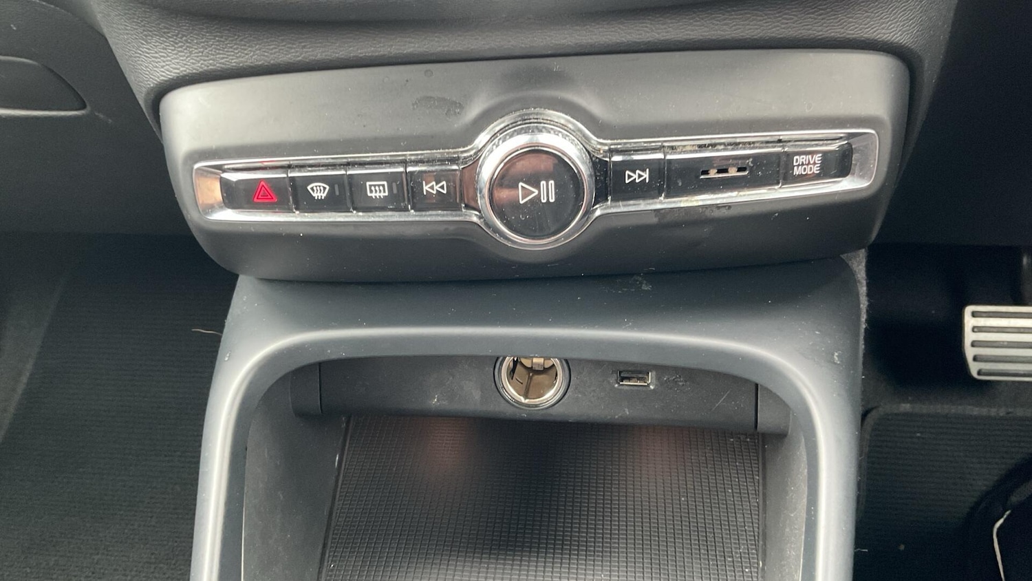 Used Volvo XC40 2021 for sale - 76399233: Photo 26