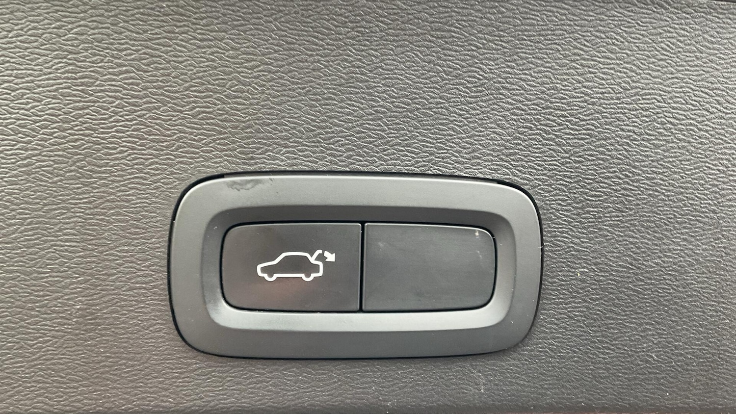 Used Volvo XC40 2021 for sale - 76399233: Photo 36