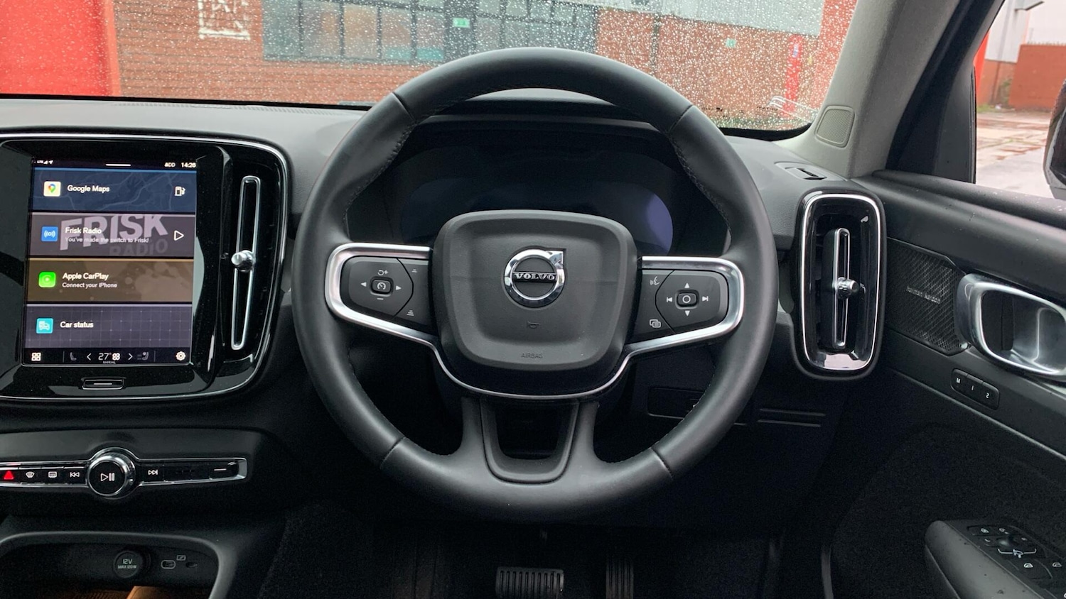 Used Volvo XC40 2024 for sale - 77215750: Photo 10