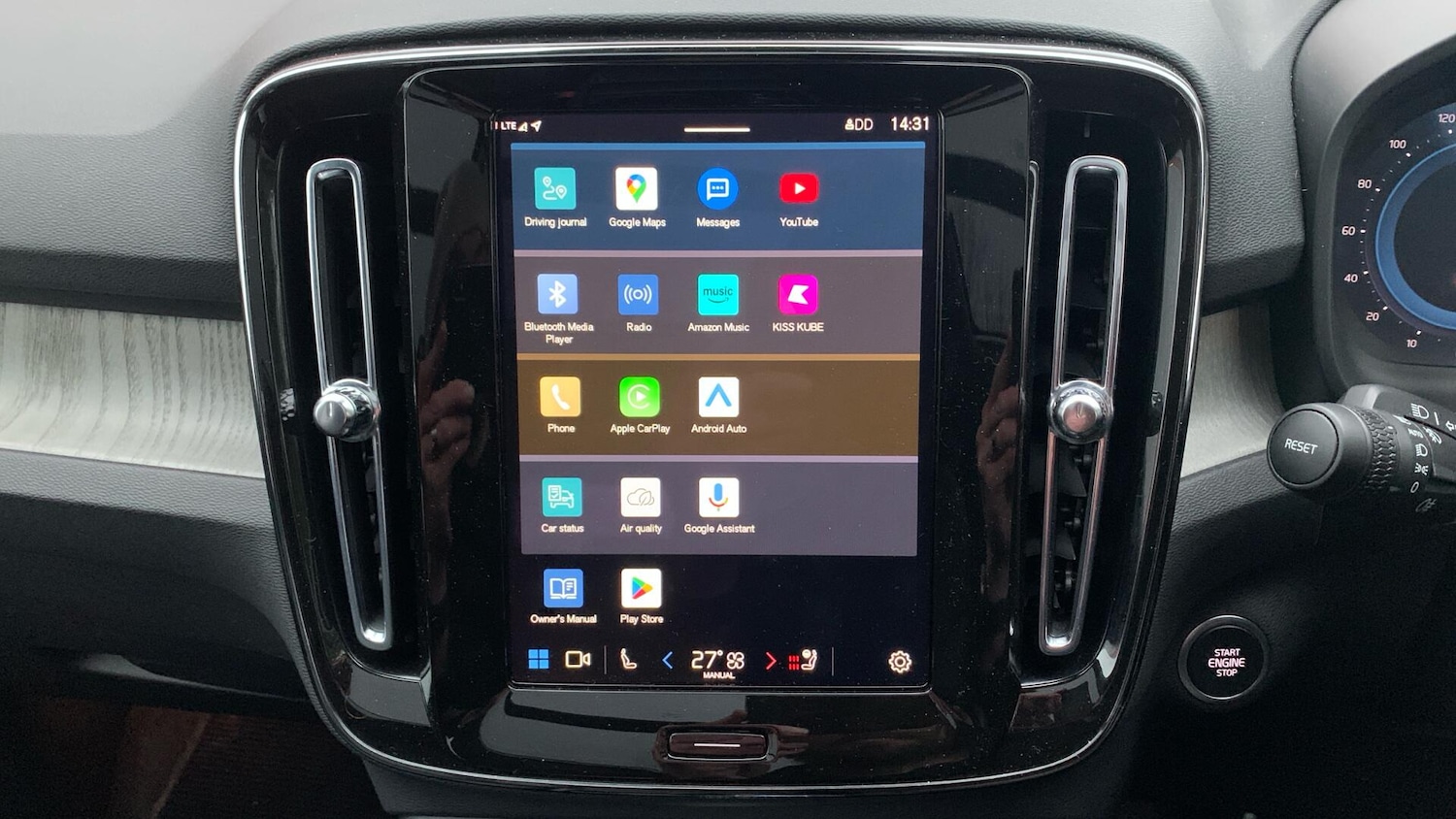 Used Volvo XC40 2024 for sale - 77215750: Photo 12