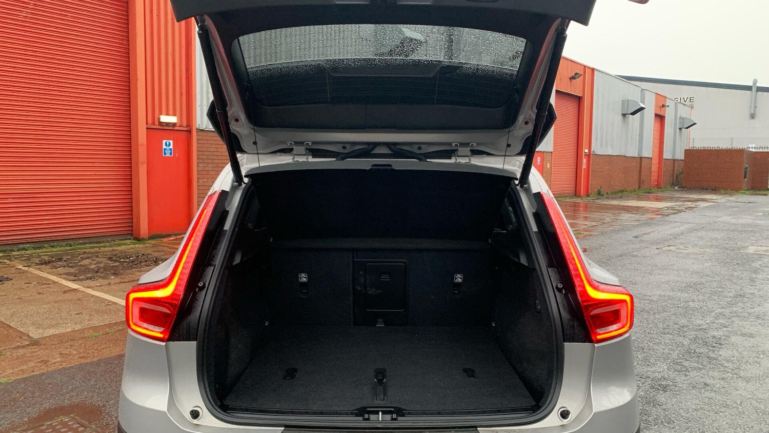 Used Volvo XC40 2024 for sale - 77215750: Photo 13