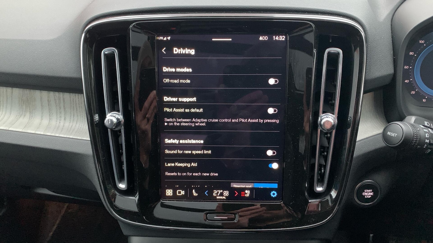 Used Volvo XC40 2024 for sale - 77215750: Photo 17