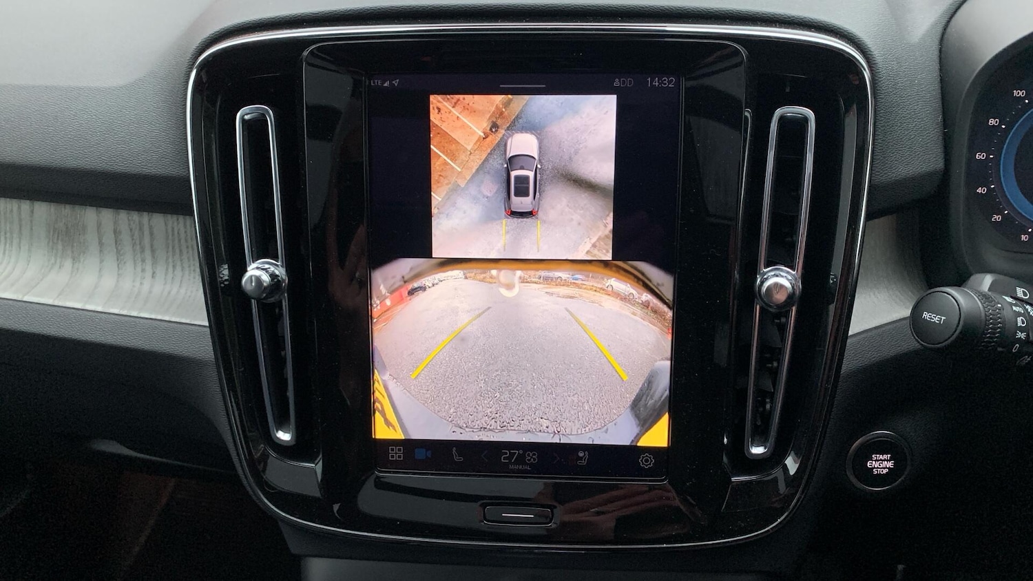 Used Volvo XC40 2024 for sale - 77215750: Photo 19