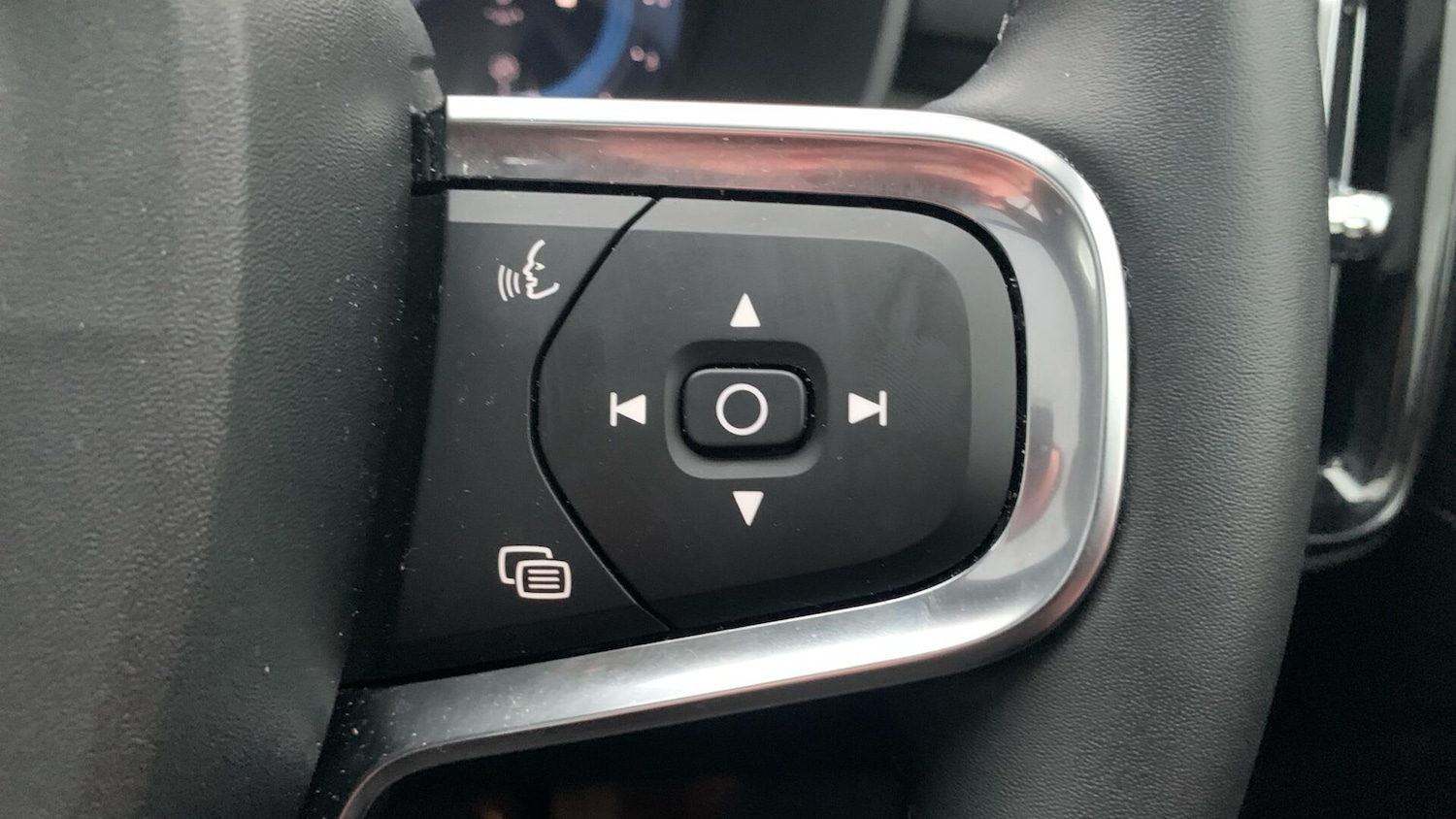 Used Volvo XC40 2024 for sale - 77215750: Photo 22