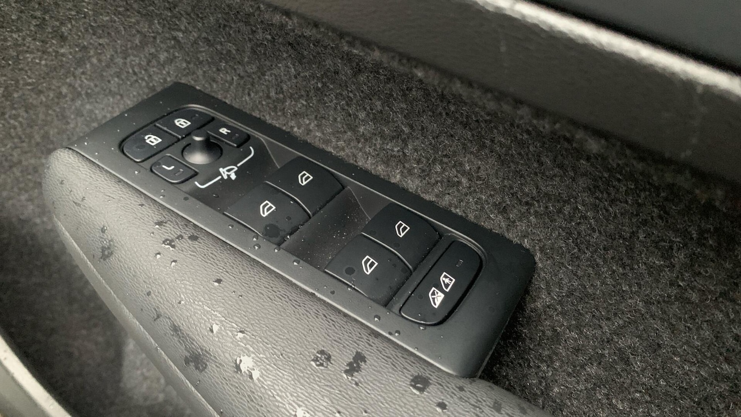 Used Volvo XC40 2024 for sale - 77215750: Photo 24