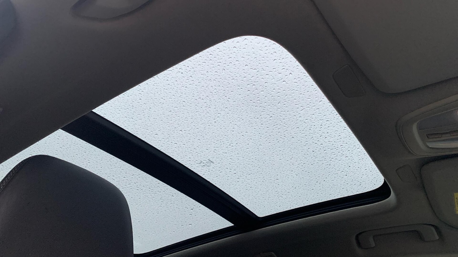 Used Volvo XC40 2024 for sale - 77215750: Photo 31