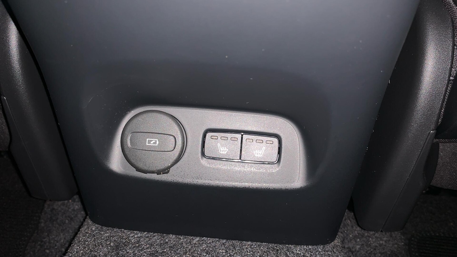 Used Volvo XC40 2024 for sale - 77215750: Photo 36