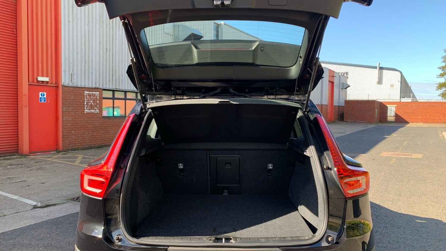 Used Volvo XC40 2021 for sale - 76072031: Photo 13