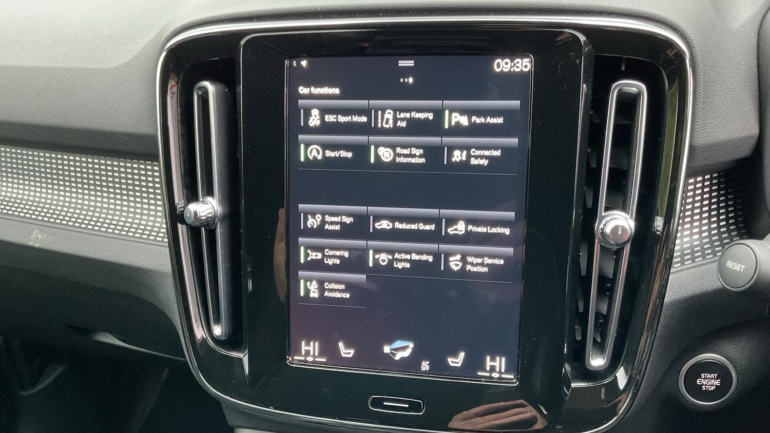 Used Volvo XC40 2021 for sale - 76832254: Photo 18