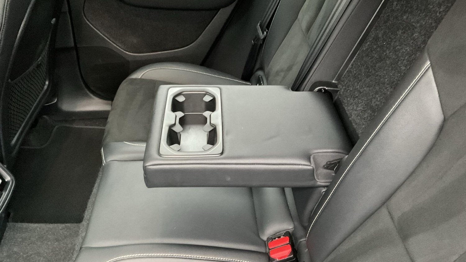 Used Volvo XC40 2021 for sale - 76832254: Photo 34