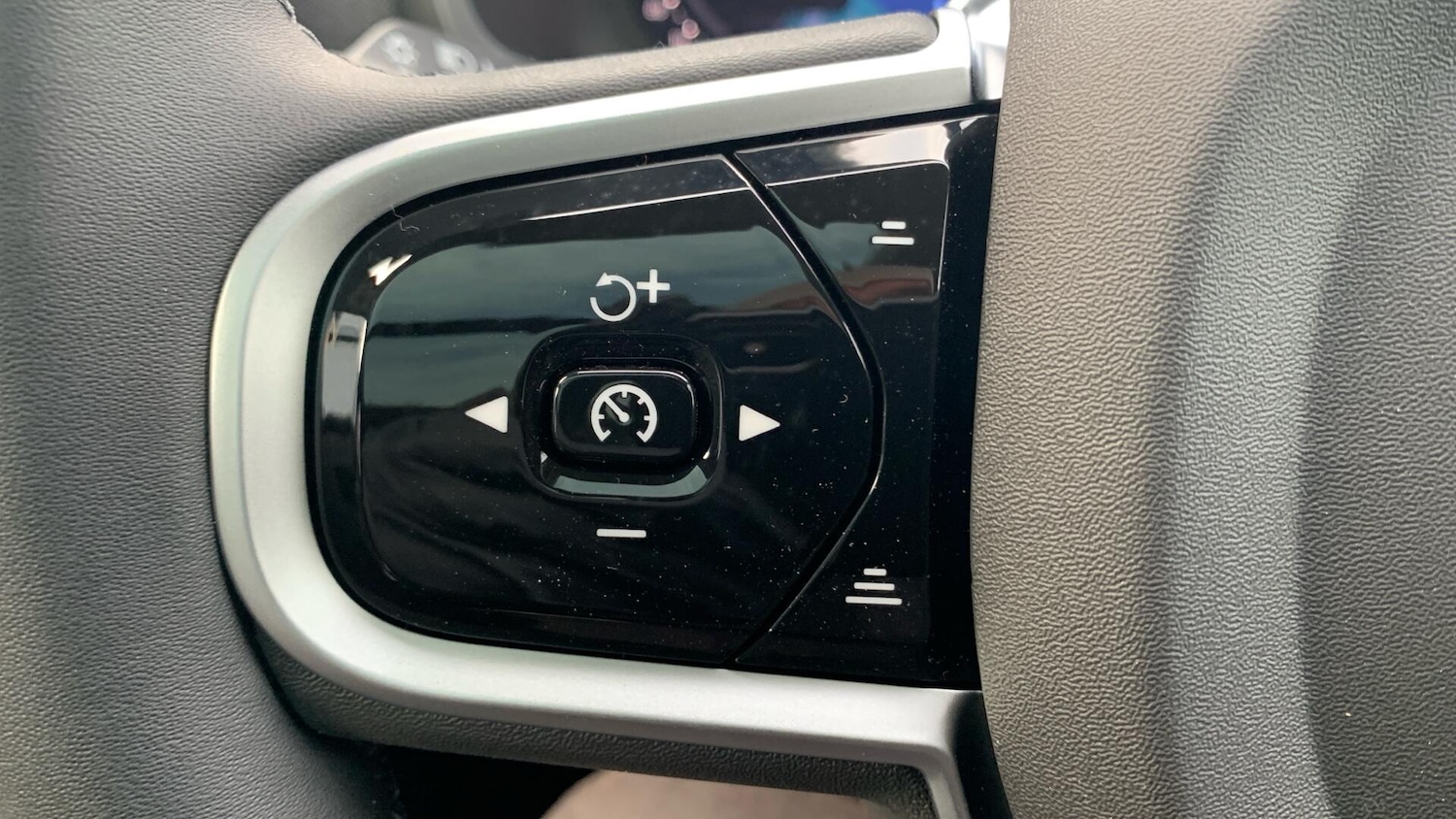 Used Volvo XC90 2025 for sale - 76886724: Photo 21