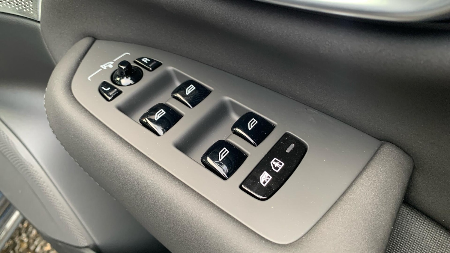 Used Volvo XC90 2025 for sale - 76886724: Photo 24