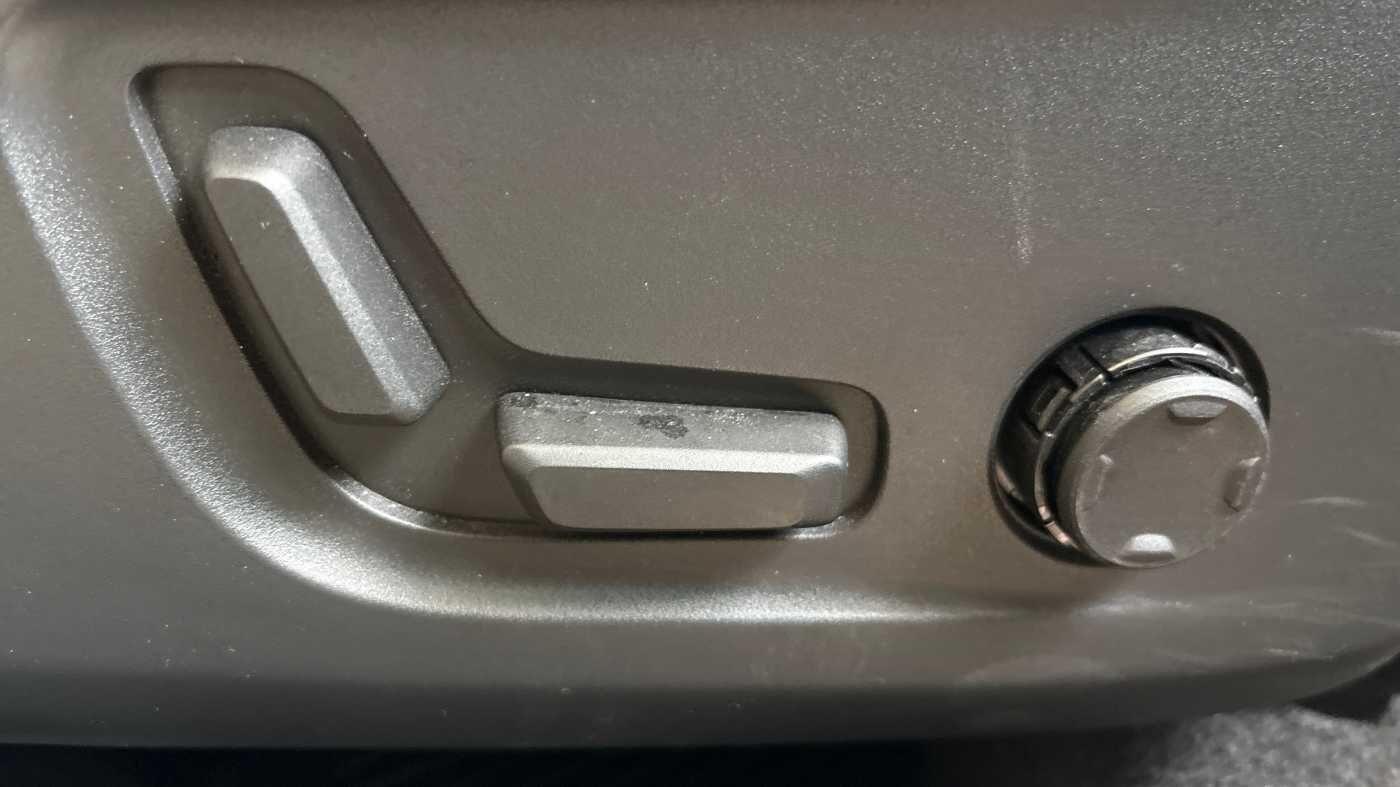 Used Volvo XC40 2024 for sale - 77658499: Photo 43