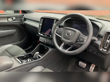 Used Volvo XC40 2022 for sale - 76071729: Photo 4