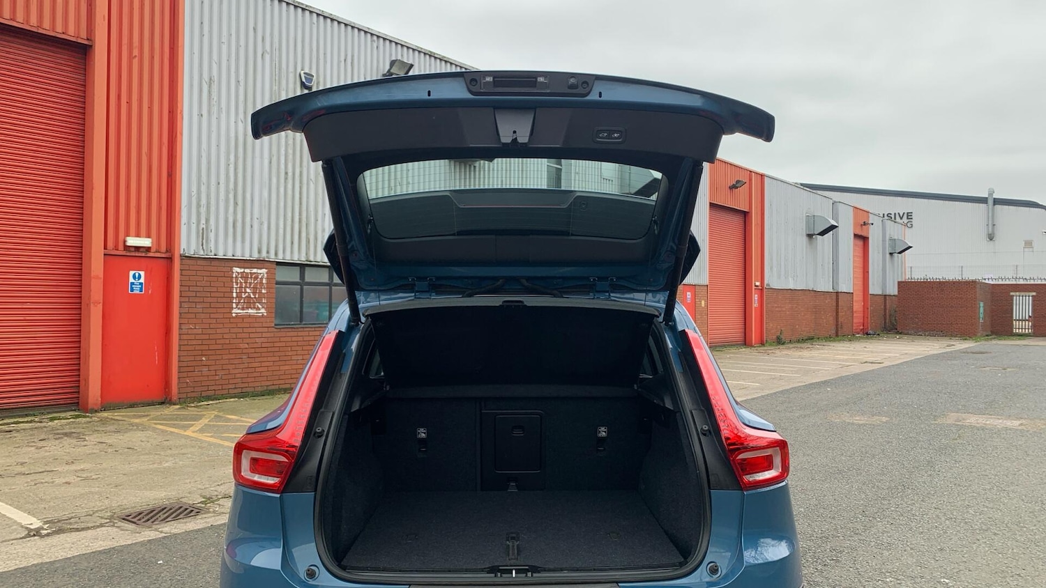 Used Volvo XC40 2023 for sale - 77625964: Photo 13