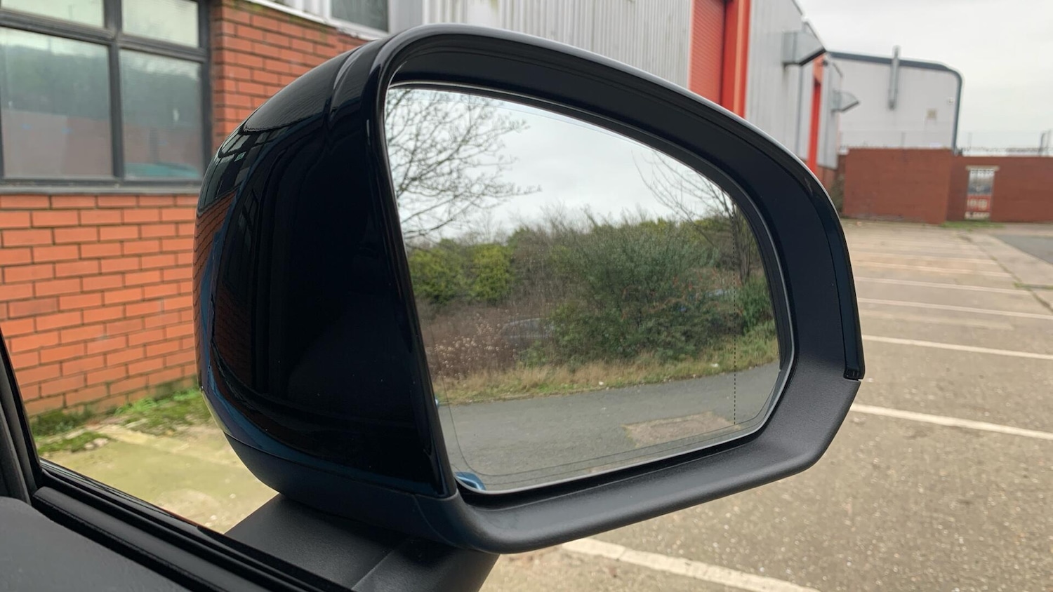 Used Volvo XC40 2023 for sale - 77625964: Photo 32