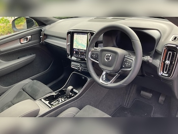Used Volvo XC40 2023 for sale - 78809677: Photo
