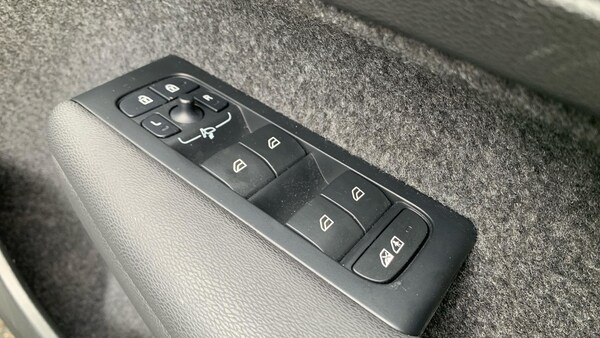 Used Volvo XC40 2024 for sale - 75623857: Photo 24
