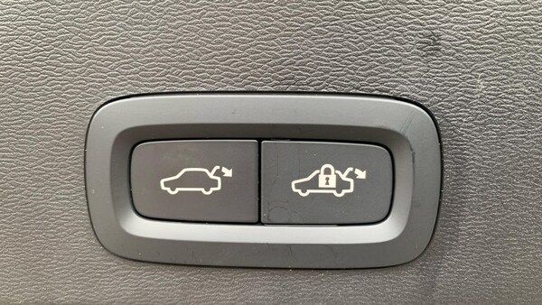 Used Volvo XC40 2024 for sale - 75623857: Photo 35
