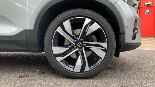 Used Volvo XC40 2024 for sale - 75623857: Photo 9