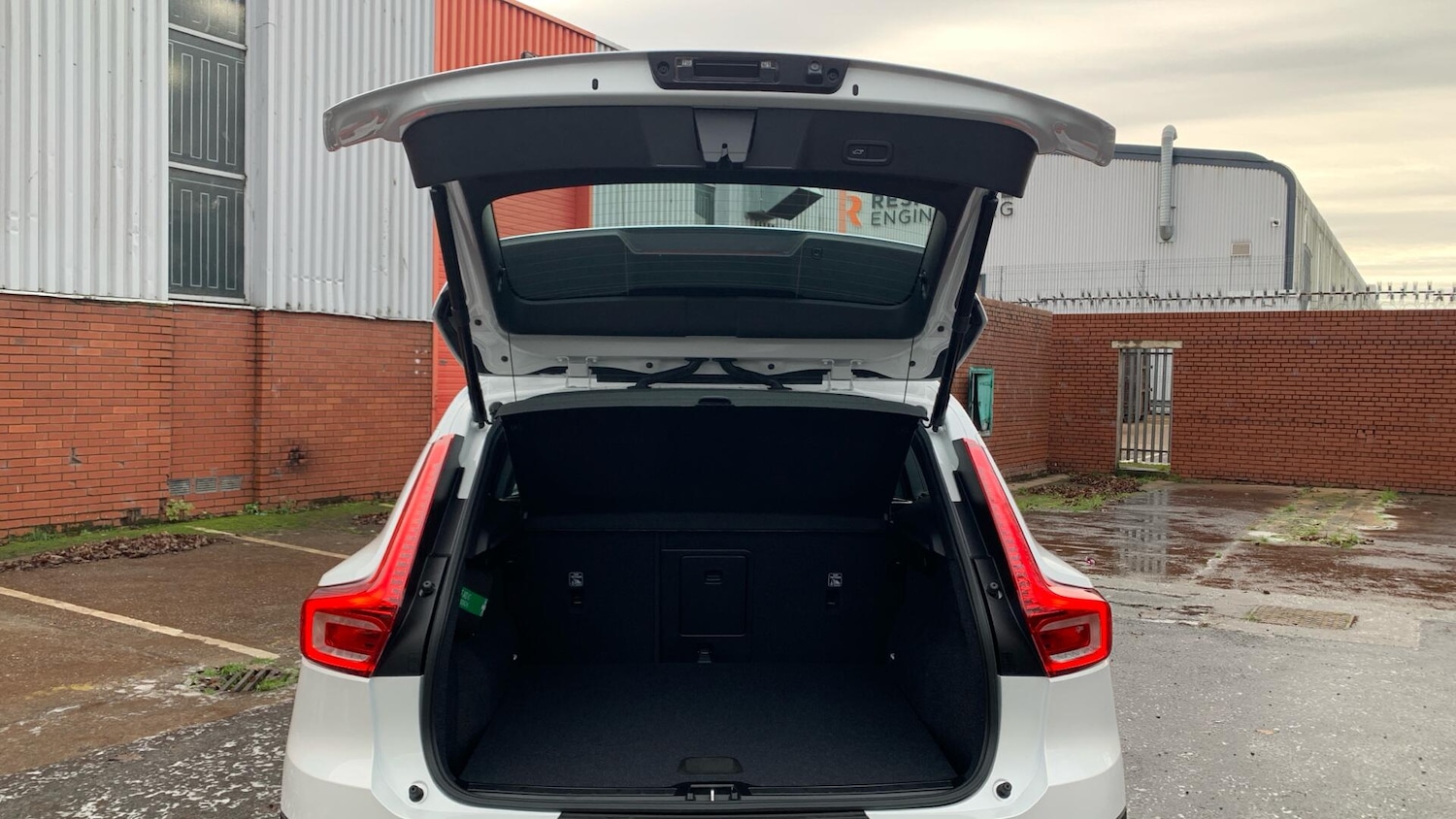 Used Volvo XC40 for sale - 77242611: Photo 14