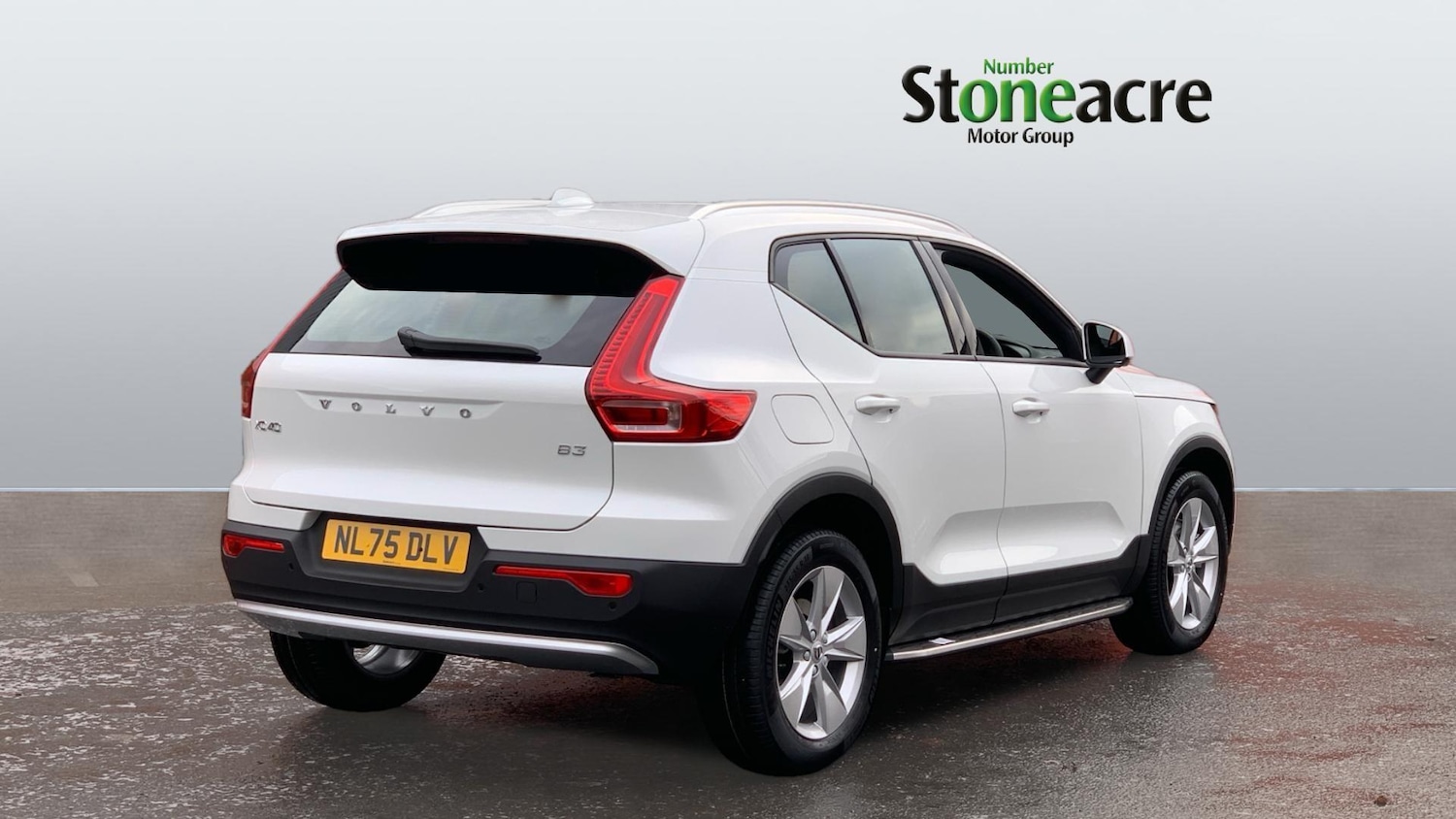 Used Volvo XC40 for sale - 77242611: Photo 2