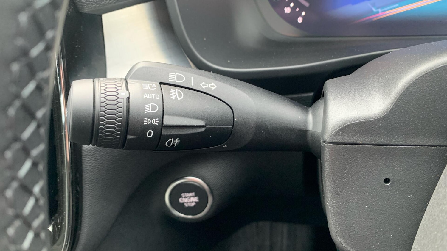 Used Volvo XC40 for sale - 77242611: Photo 21