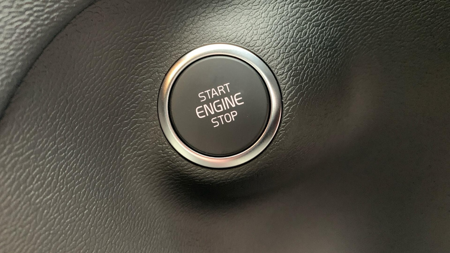 Used Volvo XC40 for sale - 77242611: Photo 28