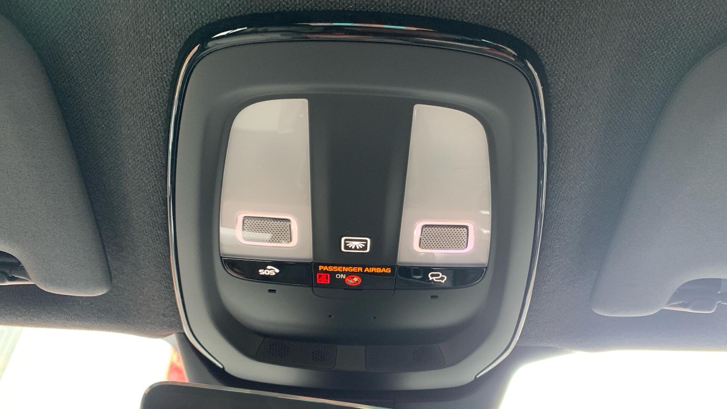 Used Volvo XC40 for sale - 77242611: Photo 29