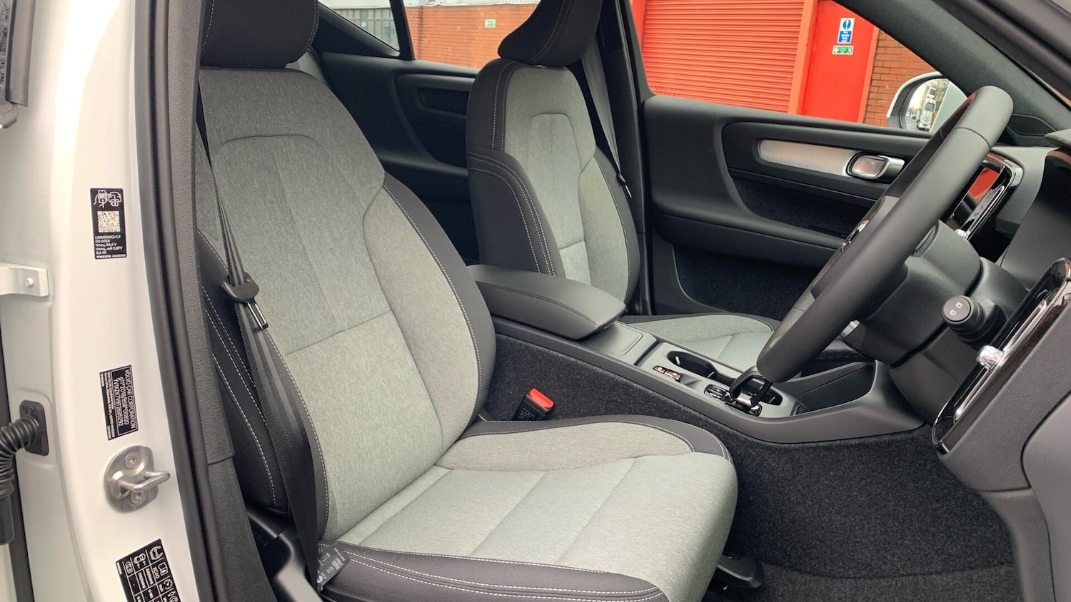 Used Volvo XC40 for sale - 77242611: Photo 32