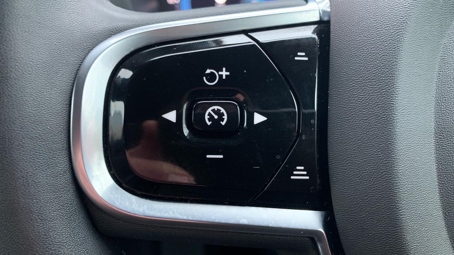 Used Volvo XC60 2023 for sale - 77468258: Photo 21