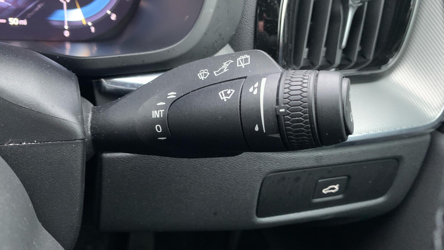 Used Volvo XC60 2023 for sale - 77468258: Photo 23