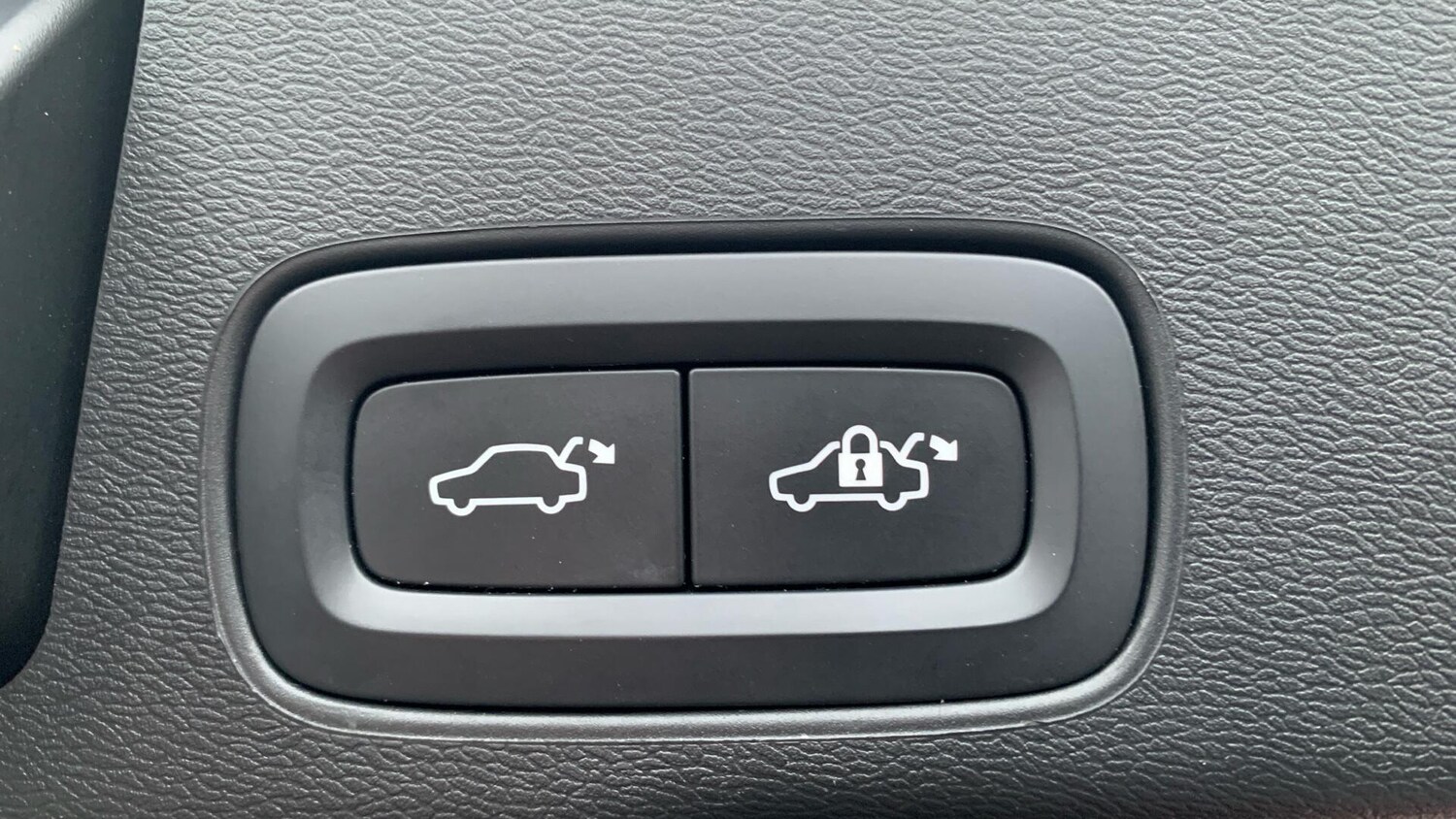 Used Volvo XC60 2023 for sale - 77468258: Photo 35