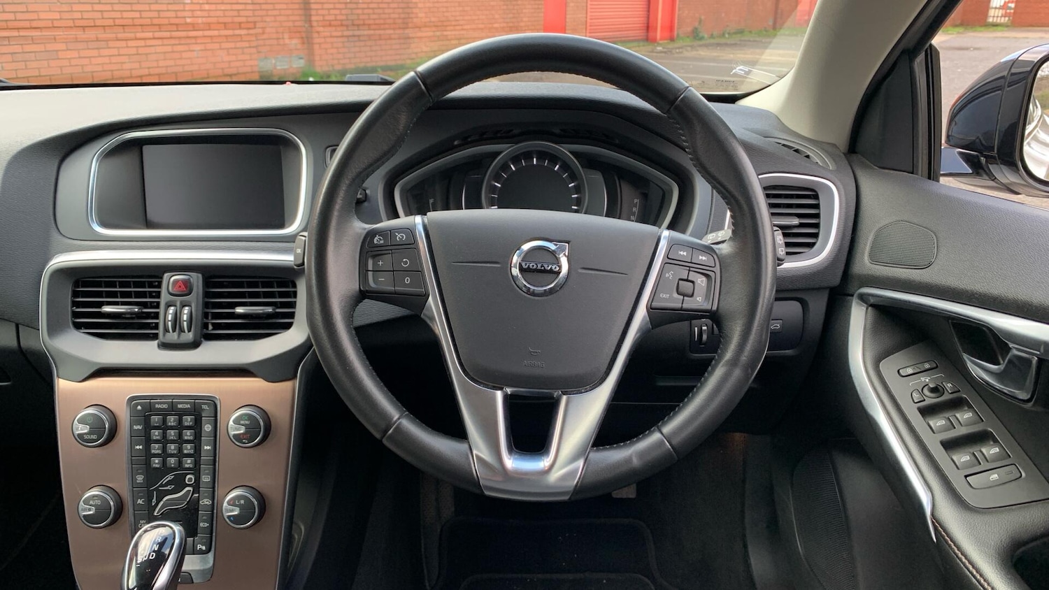 Used Volvo V40 Cross Country for sale - 77824087: Photo 10