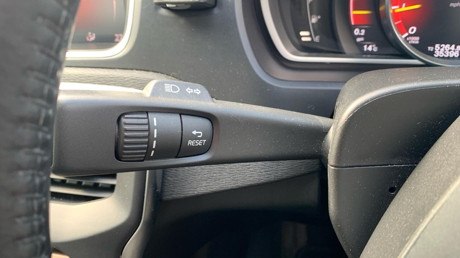 Used Volvo V40 Cross Country for sale - 77824087: Photo 20