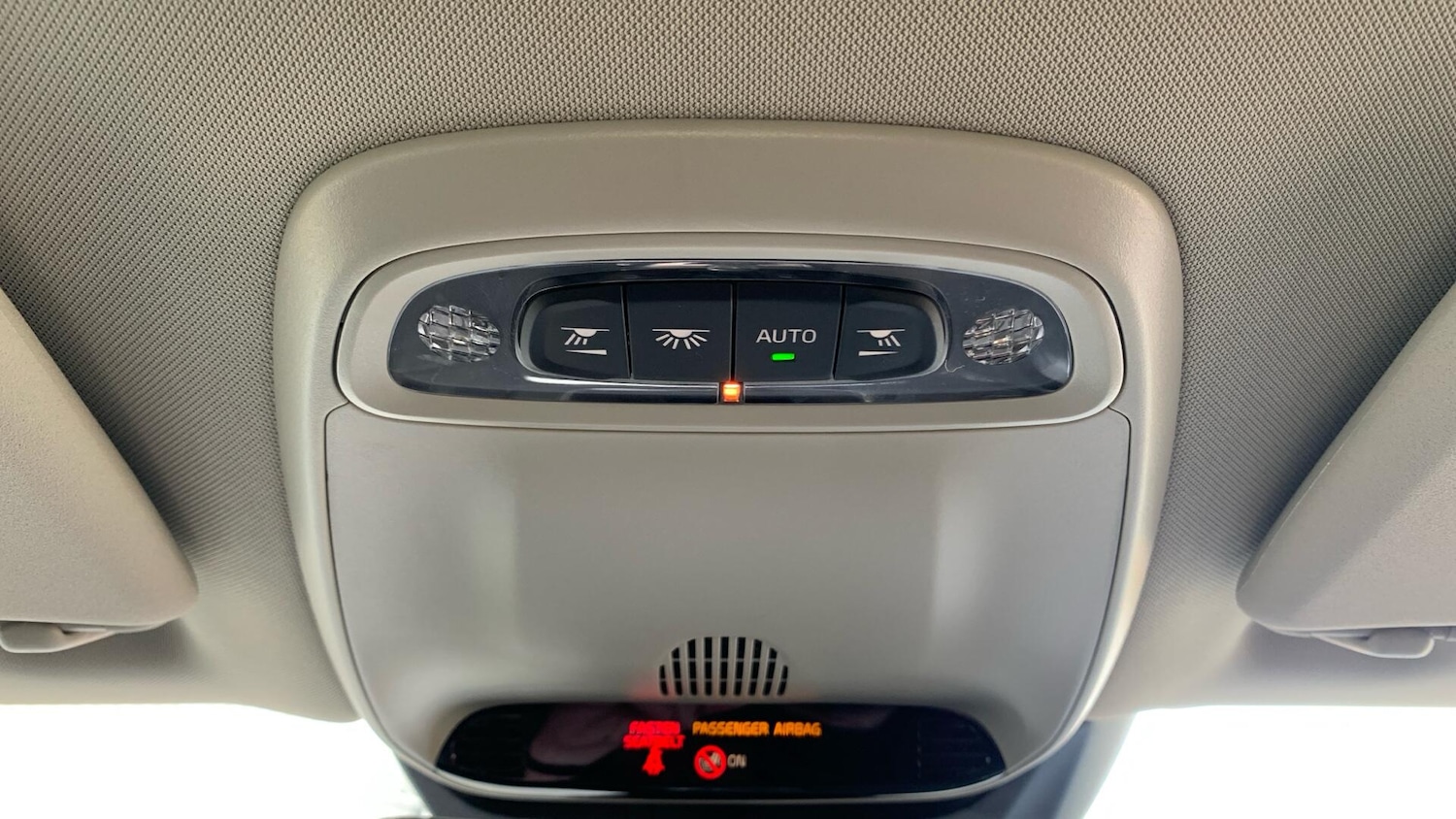 Used Volvo V40 Cross Country for sale - 77824087: Photo 28