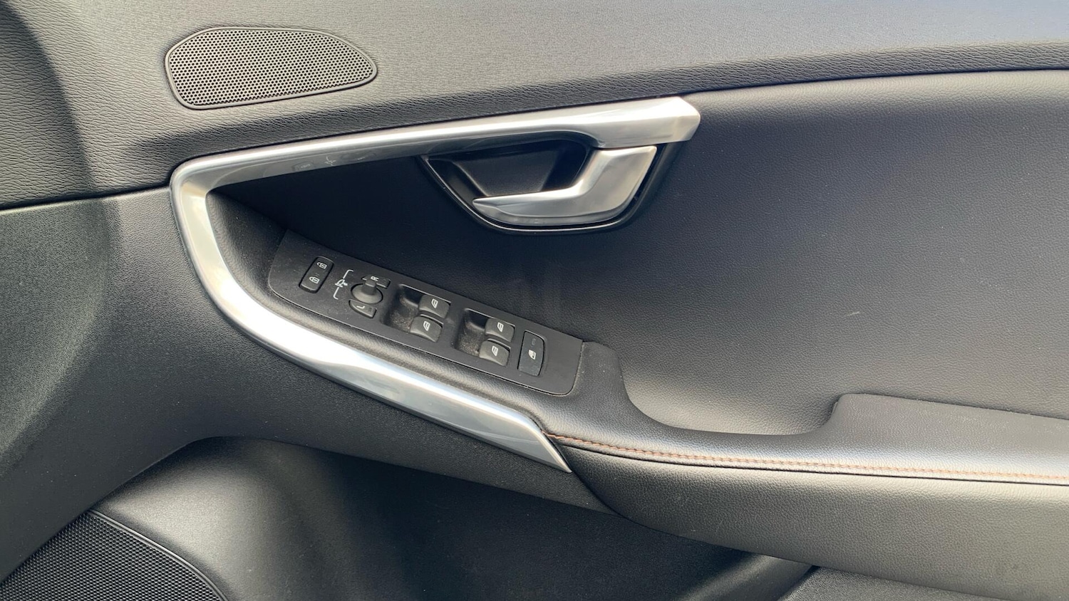 Used Volvo V40 Cross Country for sale - 77824087: Photo 29