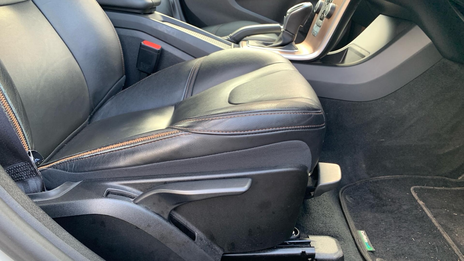 Used Volvo V40 Cross Country for sale - 77824087: Photo 30