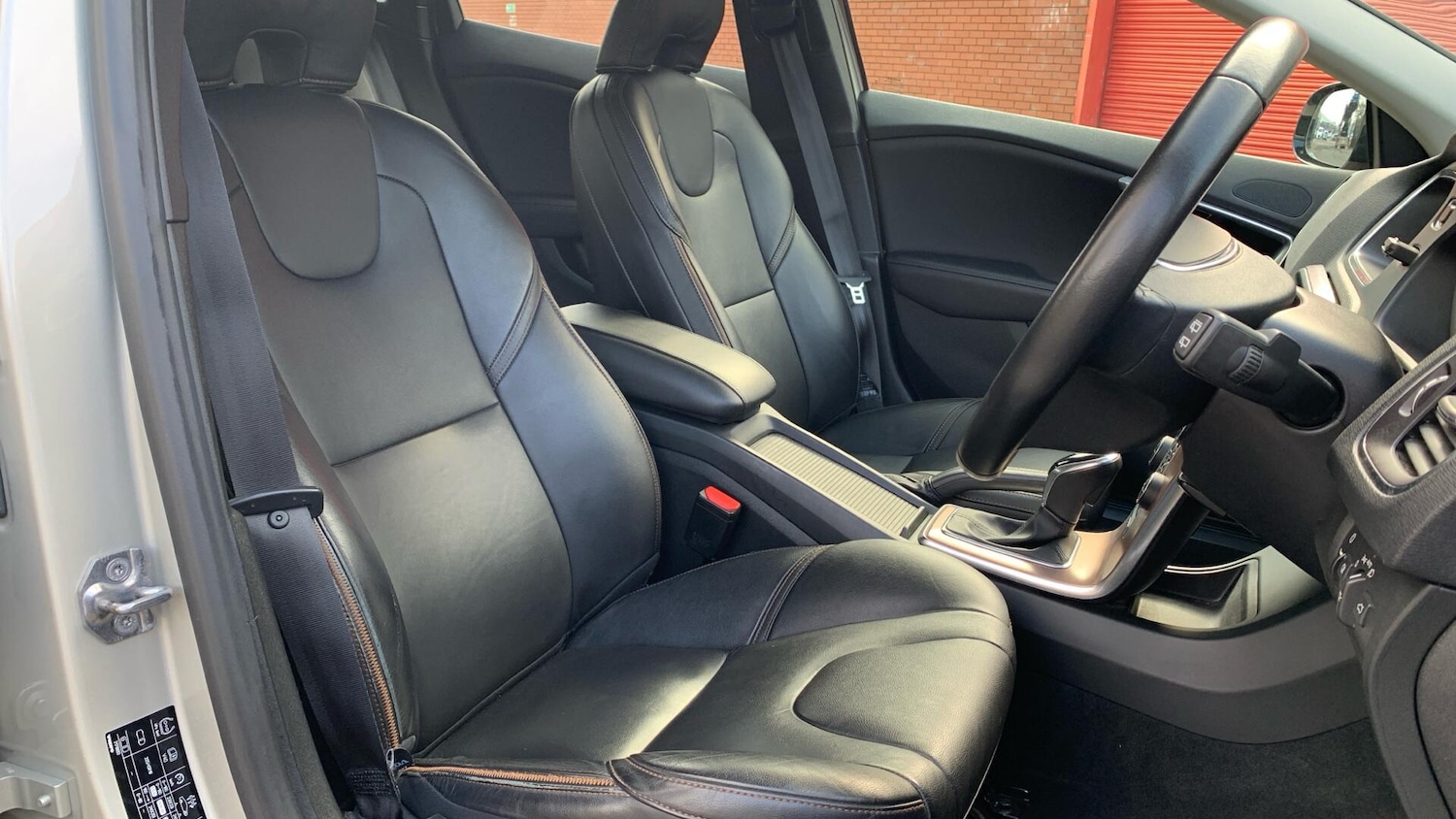 Used Volvo V40 Cross Country for sale - 77824087: Photo 31