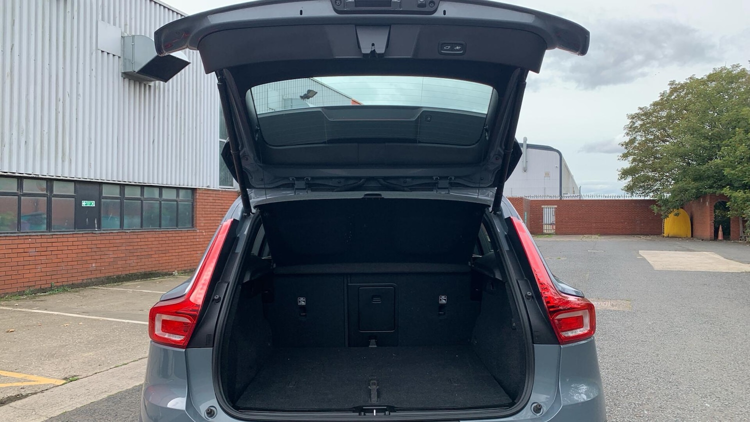 Used Volvo XC40 2022 for sale - 76370591: Photo 14