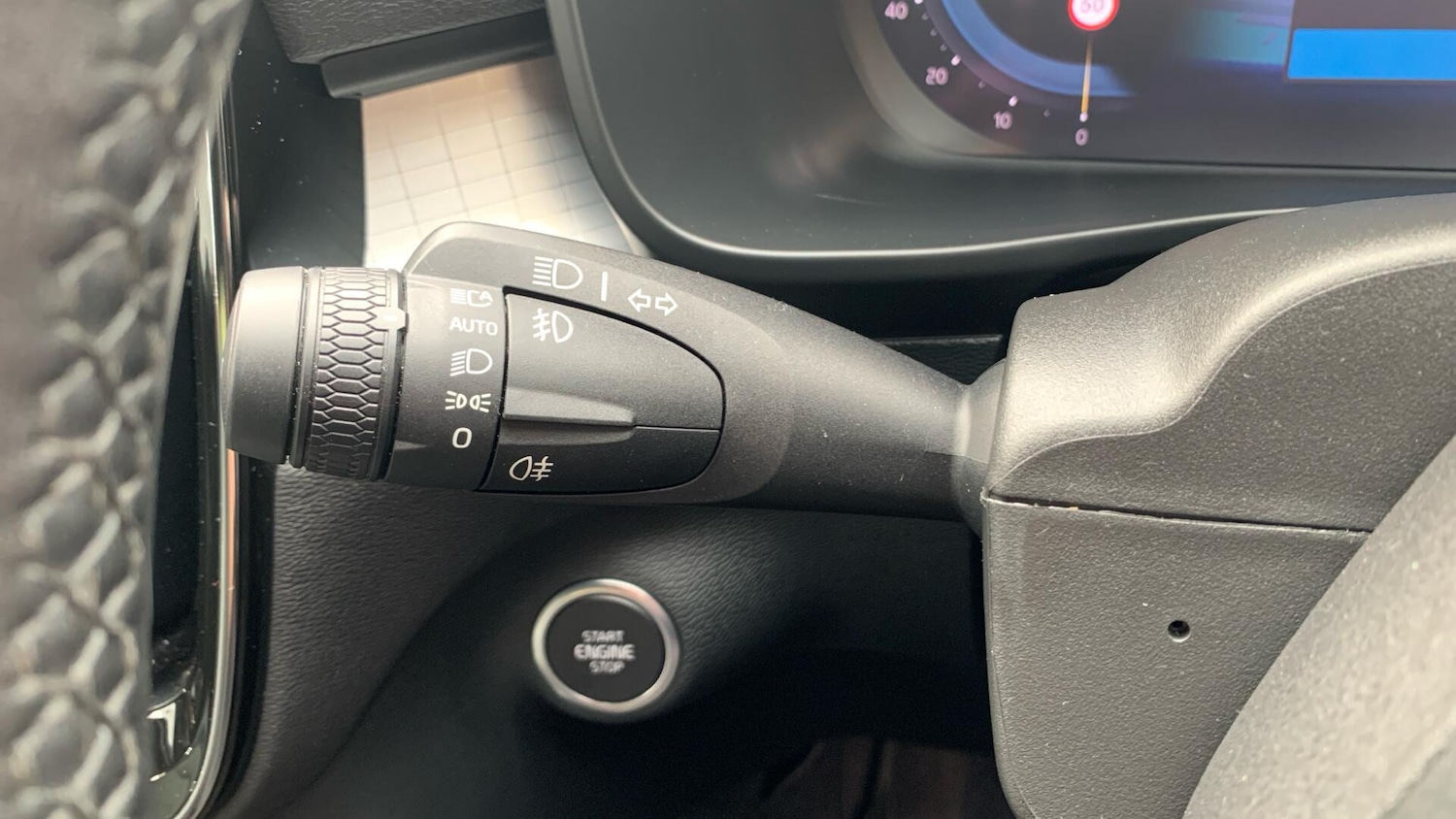 Used Volvo XC40 2022 for sale - 76370591: Photo 21