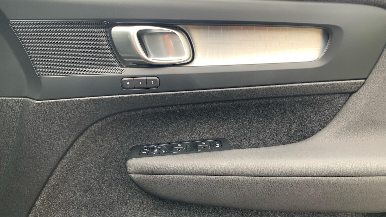 Used Volvo XC40 2022 for sale - 76370591: Photo 30