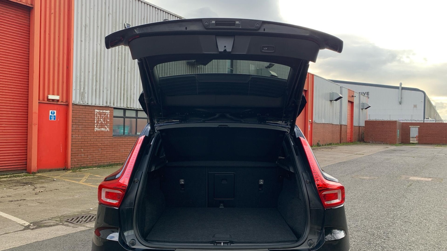 Used Volvo XC40 2021 for sale - 77695433: Photo 13