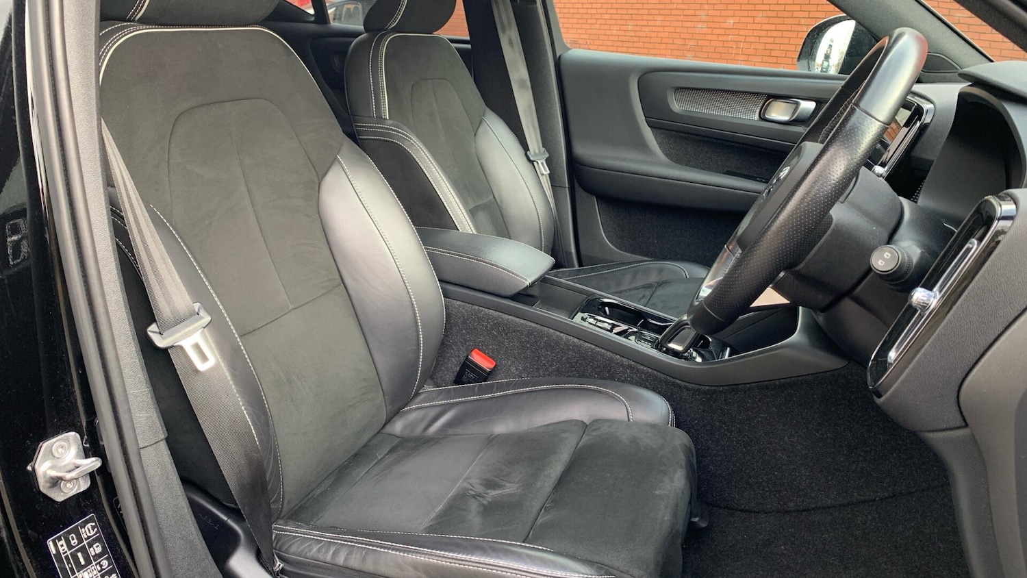 Used Volvo XC40 2021 for sale - 77695433: Photo 31