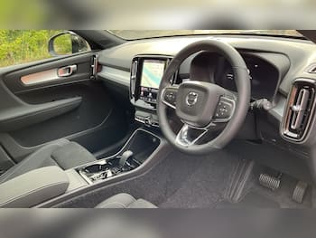 Used Volvo XC40 2026 for sale - 79750557: Photo
