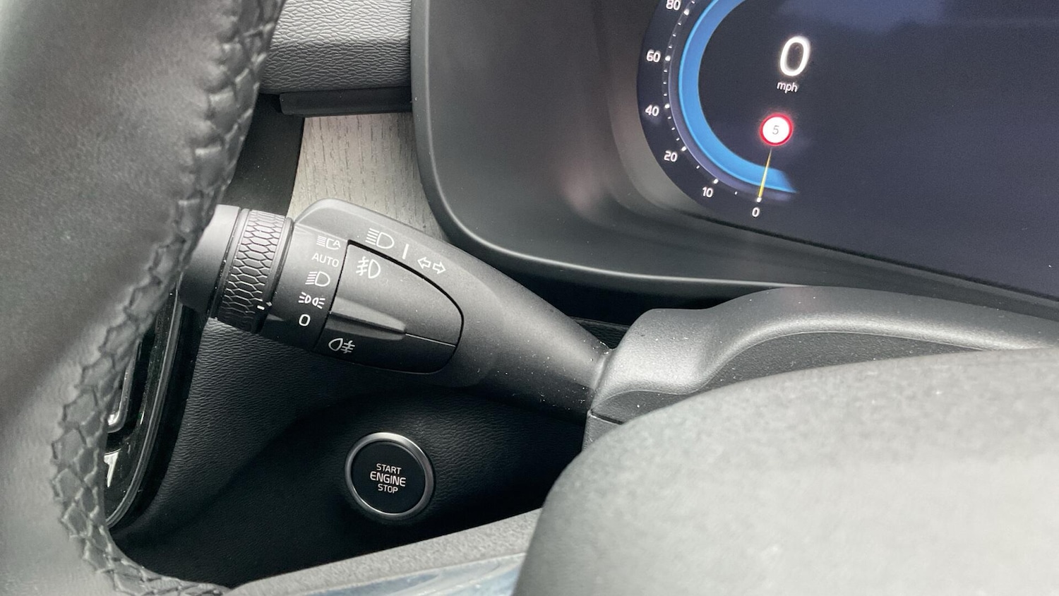 Used Volvo XC40 2025 for sale - 76825232: Photo 21