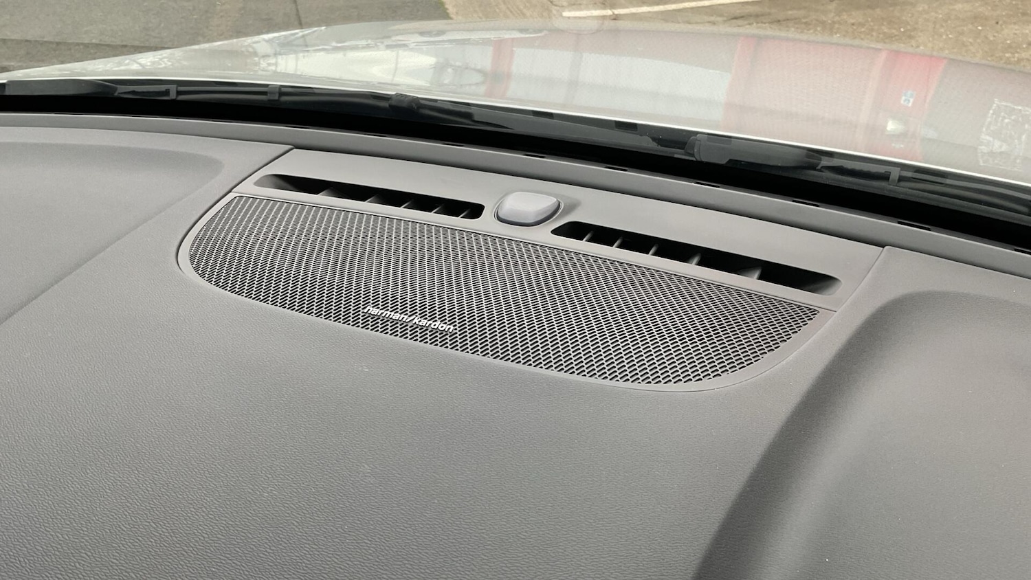 Used Volvo XC40 2025 for sale - 76825232: Photo 26