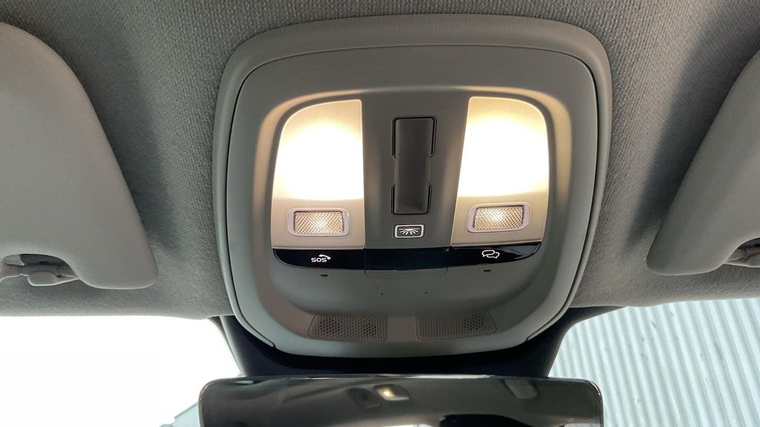 Used Volvo XC40 2025 for sale - 76825232: Photo 29