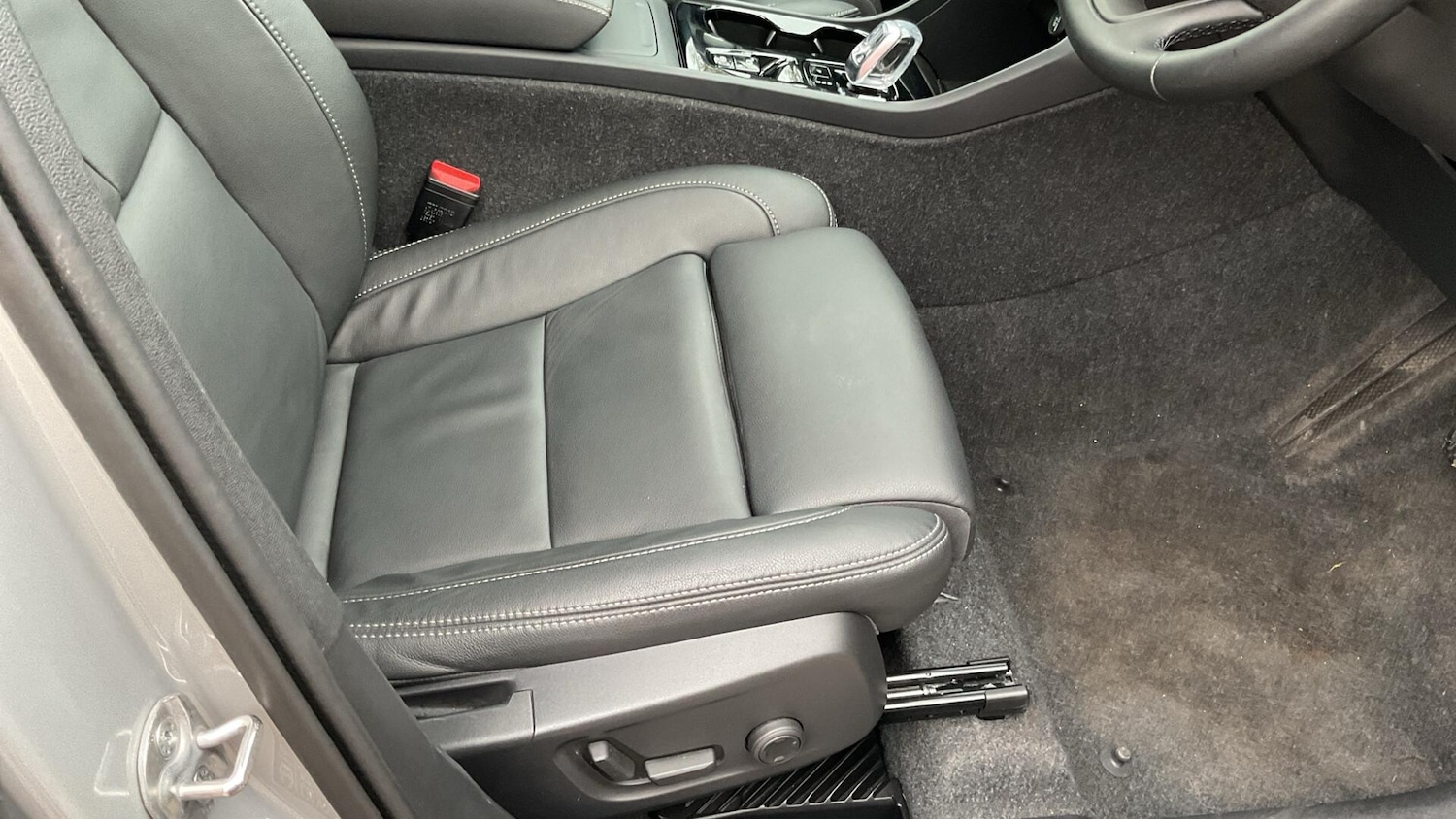 Used Volvo XC40 2025 for sale - 76825232: Photo 31