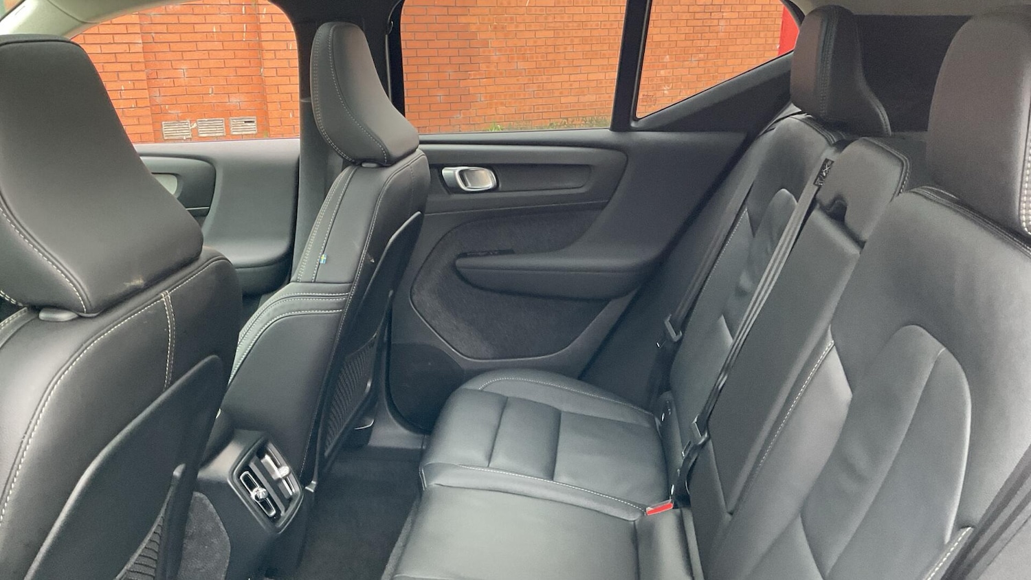 Used Volvo XC40 2025 for sale - 76825232: Photo 34